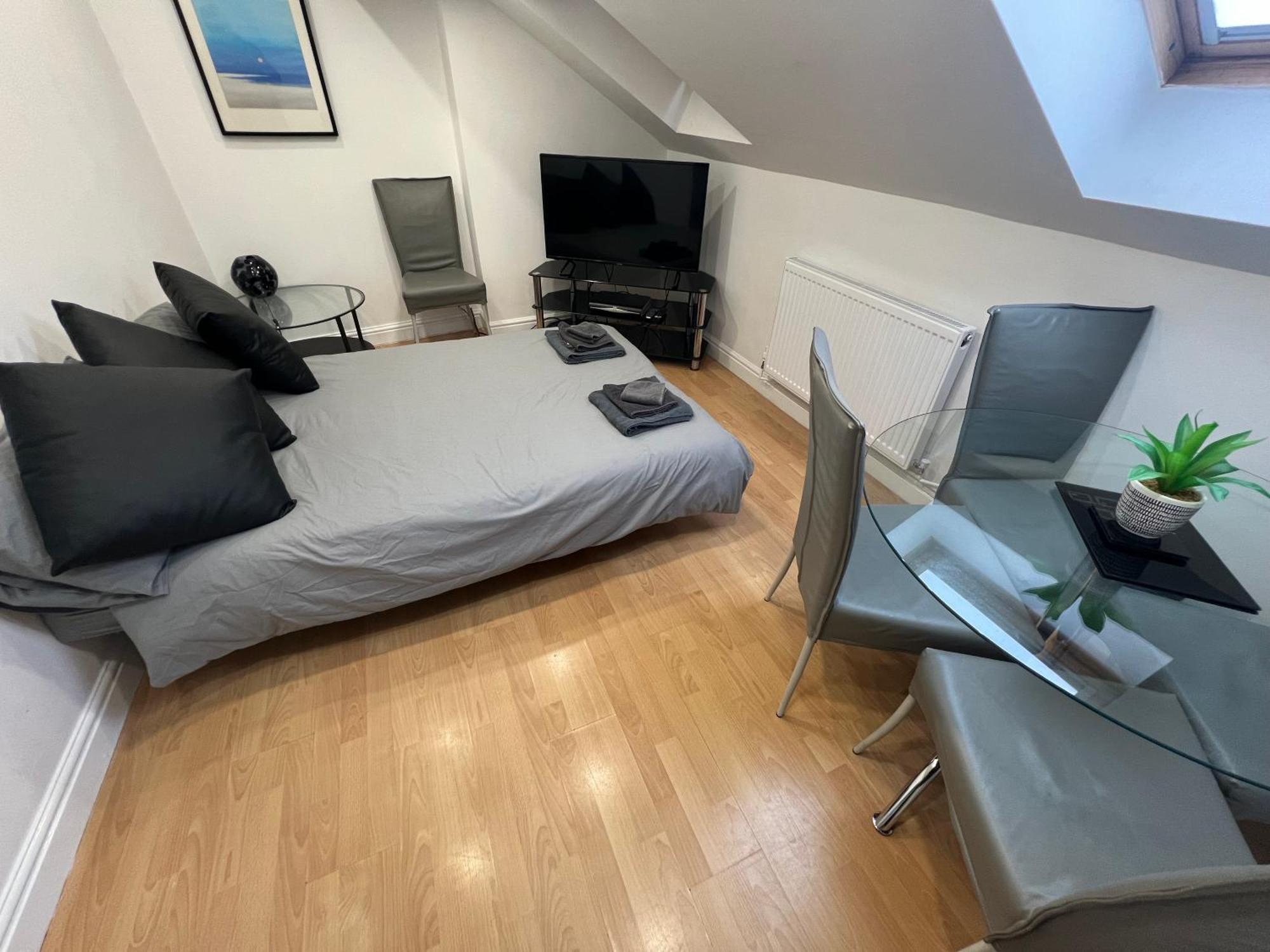 Cosy Penthouse Suite Happily Sleeps Up To Five هاليفاكس المظهر الخارجي الصورة